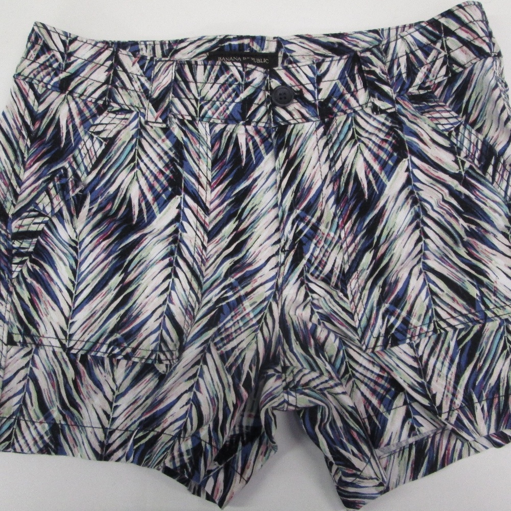 Banana Republic print shorts